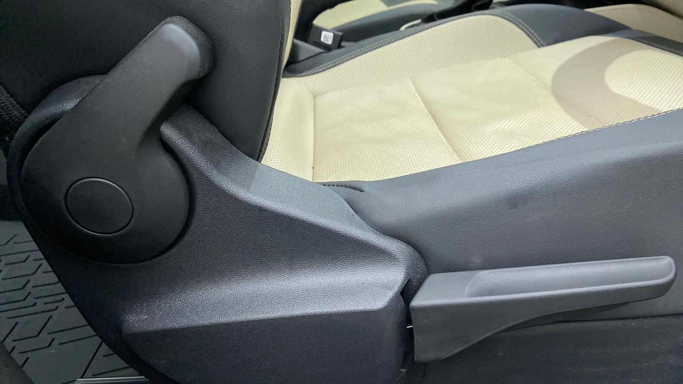 2022 Skoda SLAVIA STYLE 1.0 TSI AT, Petrol, Automatic, 2,129 km, Driver Side Adjustment Panel
