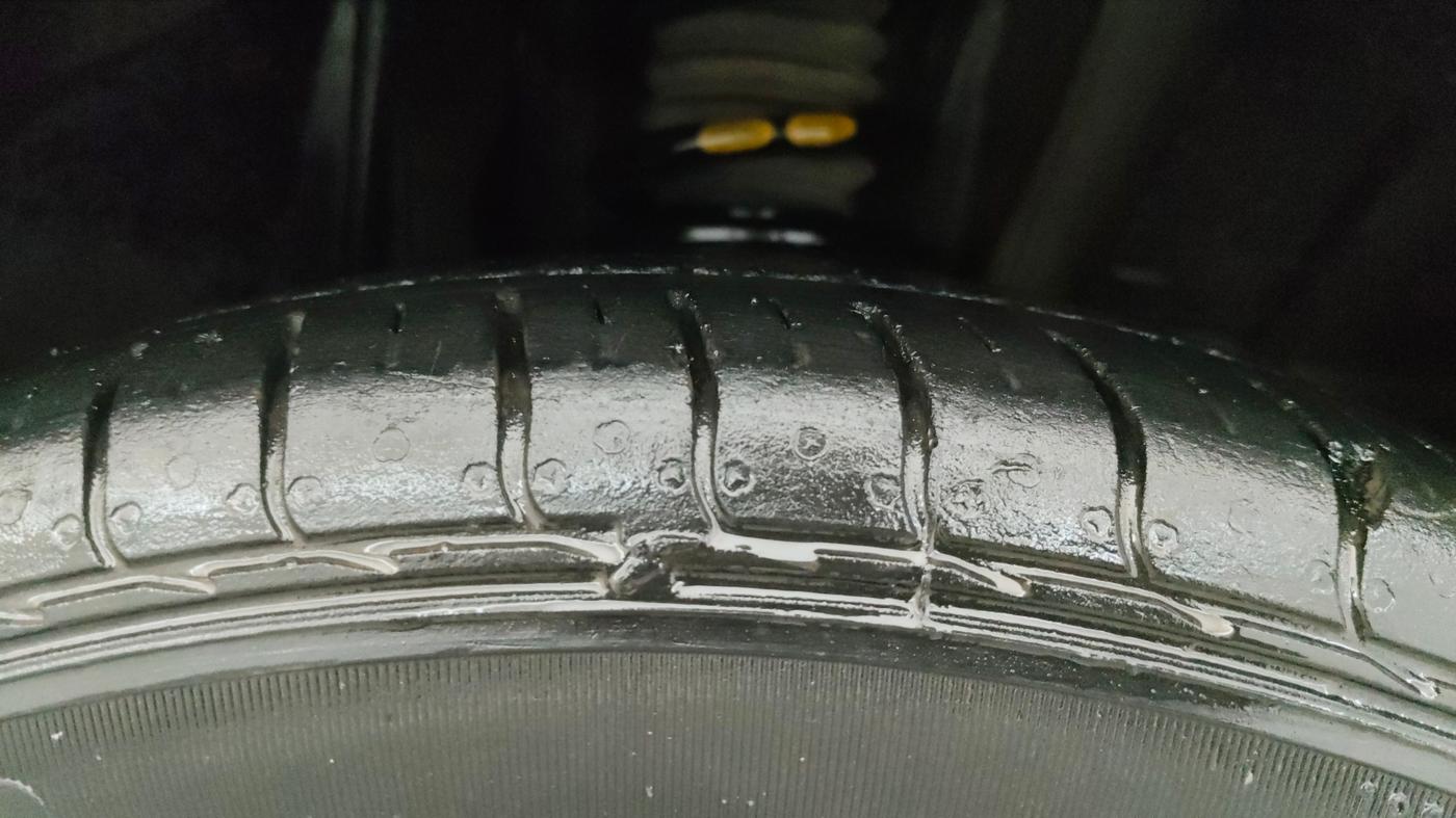 2021 Nissan MAGNITE XV PREMIUM, Petrol, Manual, 44,815 km, Right Front Tyre Tread