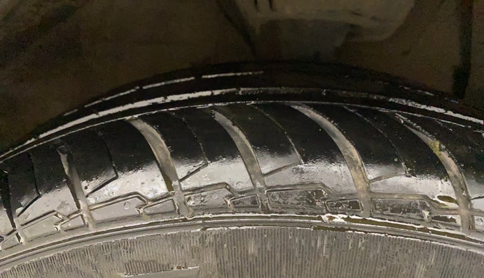 2024 Hyundai EXTER SX 1.2 MT Hy-CNG Duo , CNG, Manual, 28,822 km, Right Front Tyre Tread