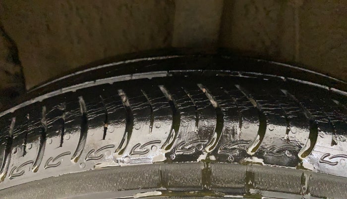 2024 Hyundai EXTER SX 1.2 MT Hy-CNG Duo , CNG, Manual, 28,822 km, Right Rear Tyre Tread