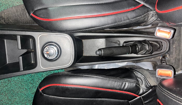 2023 Renault Kwid RXT 1.0 AMT, Petrol, Automatic, 50,901 km, Gear Lever