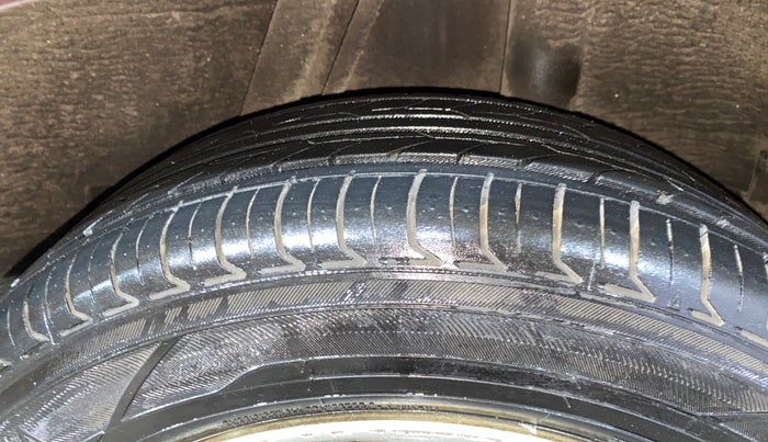 2016 Honda City 1.5L I-VTEC VX, Petrol, Manual, 1,11,496 km, Left Rear Tyre Tread