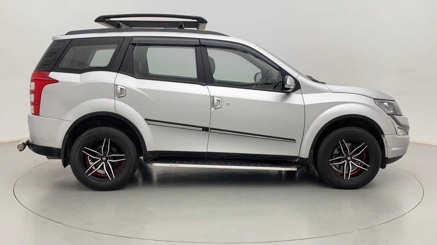 2017 Mahindra XUV500 W6 4X2, Diesel, Manual, 77,254 km, Right Side View