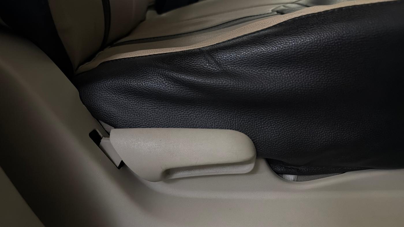2018 Maruti Celerio VXI, Petrol, Manual, 66,296 km, Driver Side Adjustment Panel