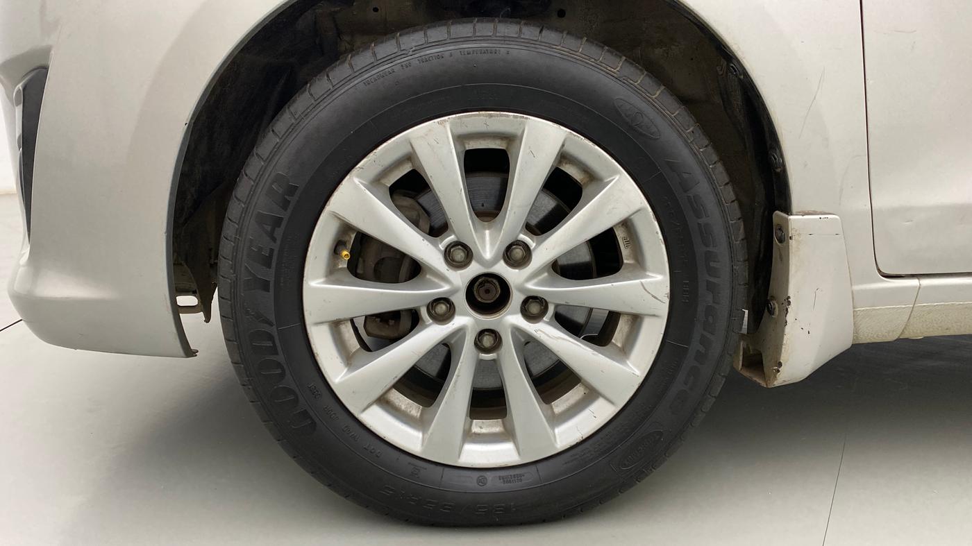 2014 Maruti Ertiga ZDI, Diesel, Manual, 64,384 km, Left Front Wheel