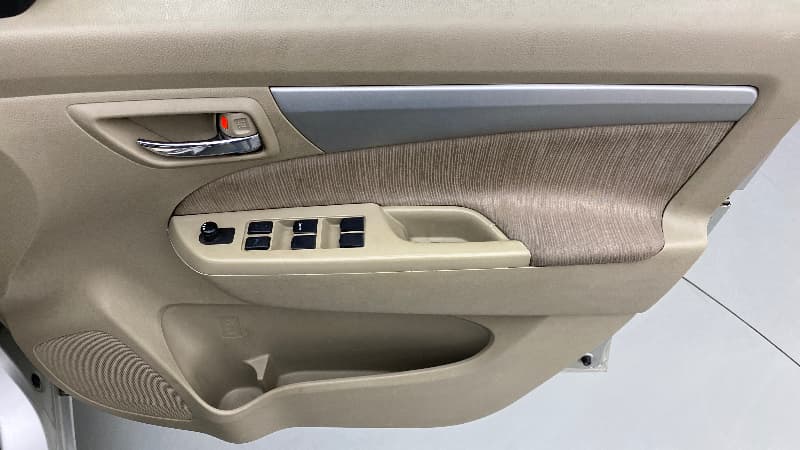 2014 Maruti Ertiga ZDI, Diesel, Manual, 64,384 km, Driver Side Door Panels Control