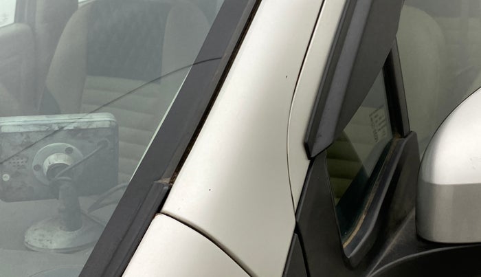 2014 Maruti Ertiga ZDI, Diesel, Manual, 64,384 km, Left A pillar - Slightly dented