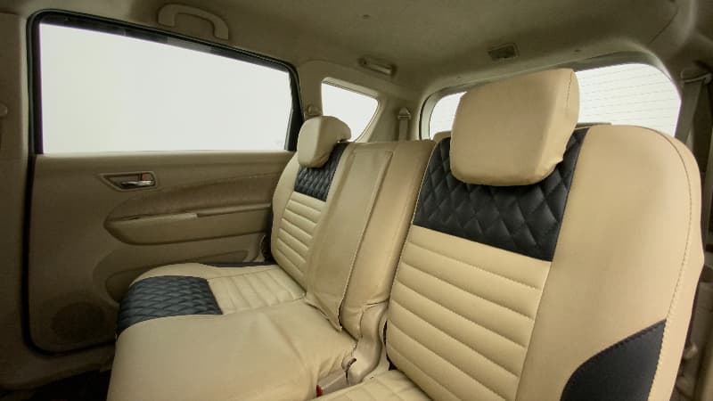 2014 Maruti Ertiga ZDI, Diesel, Manual, 64,384 km, Right Side Rear Door Cabin