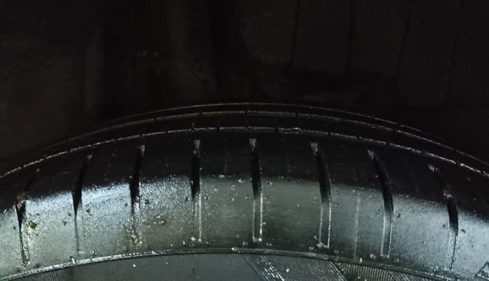 2019 Maruti Swift ZXI AMT, Petrol, Automatic, 28,763 km, Right Rear Tyre Tread