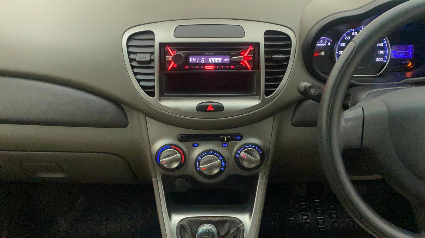 2016 Hyundai i10 MAGNA 1.1, Petrol, Manual, 49,598 km, Air Conditioner