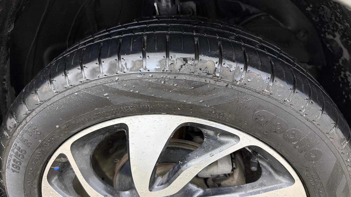 2021 Toyota Glanza G, Petrol, Manual, 81,095 km, Right Front Tyre Tread