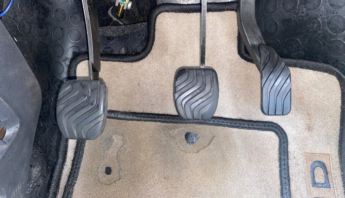 2016 Renault Kwid RXT 0.8, Petrol, Manual, 31,384 km, Pedals