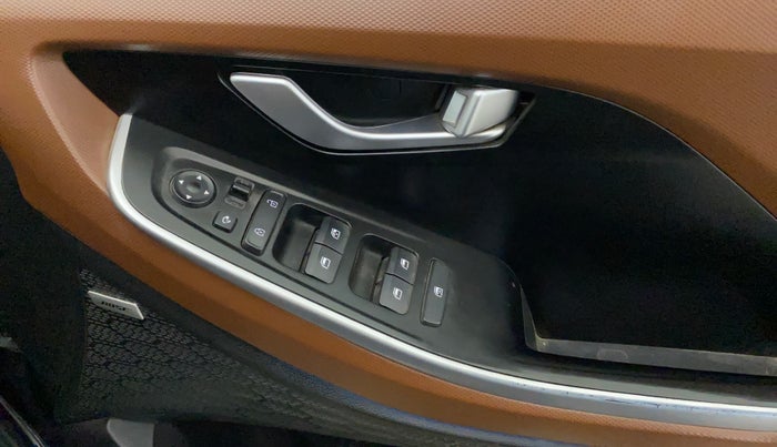 2022 Hyundai ALCAZAR 1.5 SIGNATURE (O) AT 6STR, Diesel, Automatic, 73,778 km, Driver Side Door Panels Control