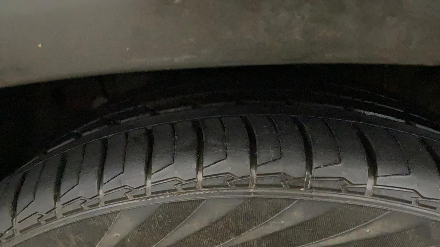 2022 Hyundai ALCAZAR 1.5 SIGNATURE (O) AT 6STR, Diesel, Automatic, 73,562 km, Left Front Tyre Tread