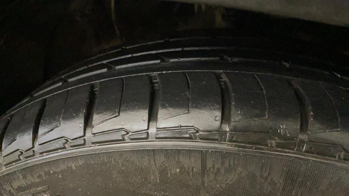 2022 Hyundai ALCAZAR 1.5 SIGNATURE (O) AT 6STR, Diesel, Automatic, 73,562 km, Right Front Tyre Tread