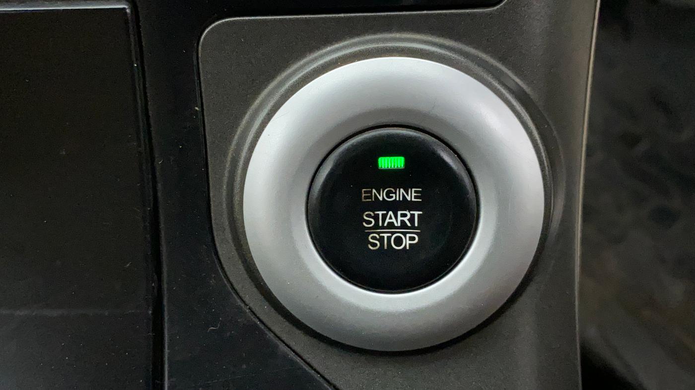 2017 Mahindra XUV500 W10, Diesel, Manual, 73,089 km, Keyless Start/ Stop Button