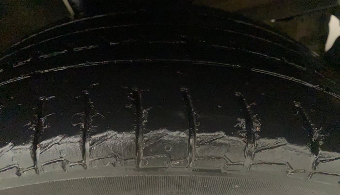 2015 Maruti Baleno ALPHA DIESEL 1.3, Diesel, Manual, 59,958 km, Left Rear Tyre Tread