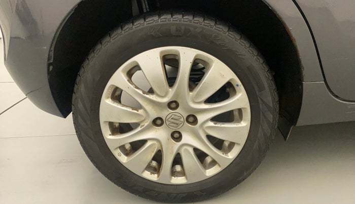 2015 Maruti Baleno ALPHA DIESEL 1.3, Diesel, Manual, 59,958 km, Right Rear Wheel