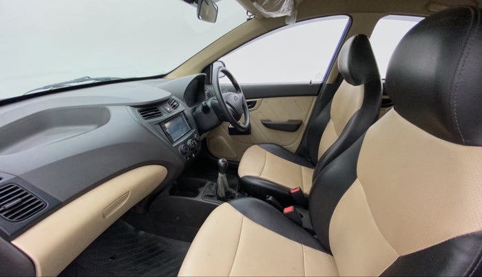 2015 Hyundai Eon D-LITE+, Petrol, Manual, 20,982 km, Right Side Front Door Cabin