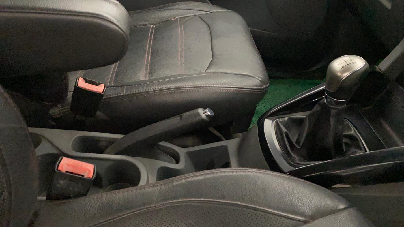 2014 Ford Ecosport TITANIUM 1.5L DIESEL (OPT), Diesel, Manual, 95,225 km, Gear Lever
