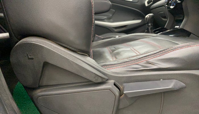 2014 Ford Ecosport TITANIUM 1.5L DIESEL (OPT), Diesel, Manual, 95,178 km, Driver Side Adjustment Panel