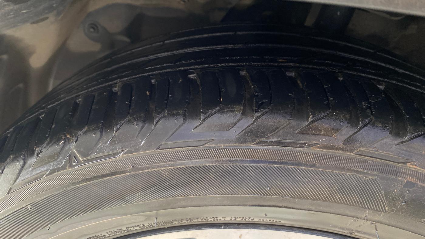 2021 MG HECTOR PLUS SHARP 1.5 PETROL TURBO DCT 6-STR, Petrol, Automatic, 63,454 km, Left Front Tyre Tread