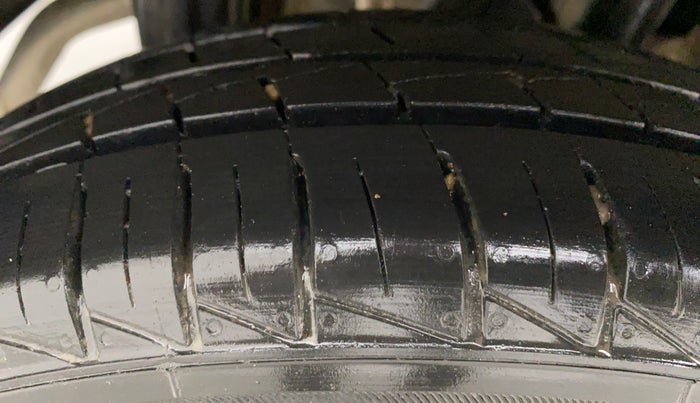 2020 Maruti Alto LXI, Petrol, Manual, 5,660 km, Right Rear Tyre Tread