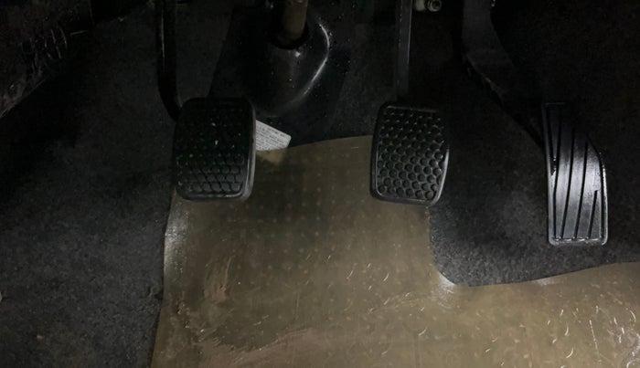 2015 Maruti Alto K10 VXI (O), Petrol, Manual, 38,989 km, Pedals