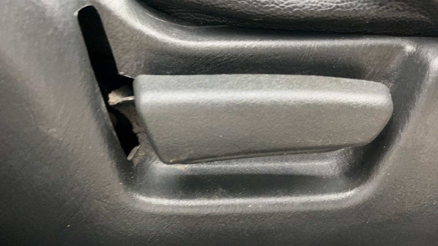 2015 Maruti Alto K10 VXI (O), Petrol, Manual, 38,958 km, Driver Side Adjustment Panel
