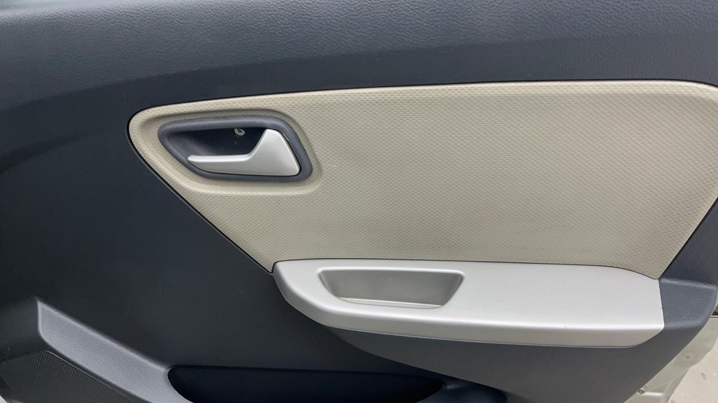 2015 Maruti Alto K10 VXI (O), Petrol, Manual, 38,958 km, Driver Side Door Panels Control