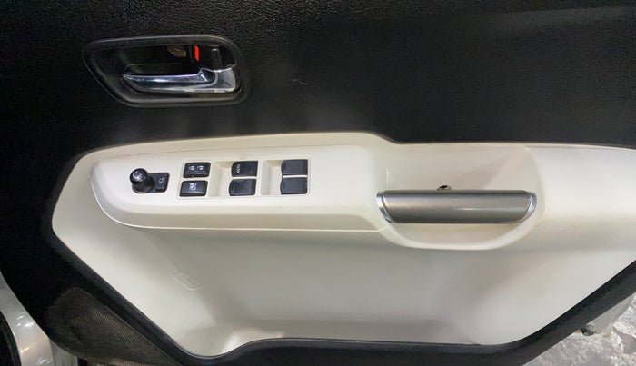 2022 Maruti IGNIS ZETA 1.2, Petrol, Manual, 63,726 km, Driver Side Door Panels Control