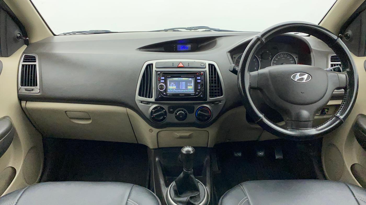 2012 Hyundai i20 MAGNA 1.2, CNG, Manual, 94,262 km, Dashboard