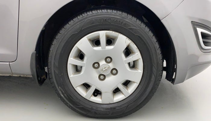 2012 Hyundai i20 MAGNA 1.2, CNG, Manual, 94,262 km, Right Front Wheel