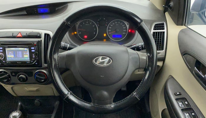 2012 Hyundai i20 MAGNA 1.2, CNG, Manual, 94,262 km, Steering Wheel Close Up