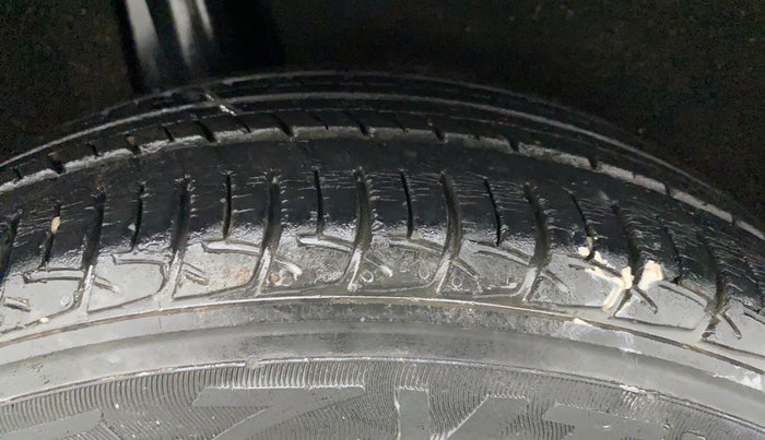 2018 Maruti Baleno DELTA PETROL 1.2, Petrol, Manual, 29,984 km, Right Rear Tyre Tread