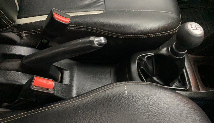2015 Maruti Swift ZDI, Diesel, Manual, 56,299 km, Gear Lever