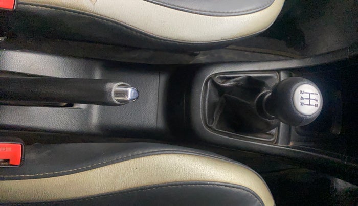 2012 Maruti Swift VDI, Diesel, Manual, 1,47,682 km, Gear Lever