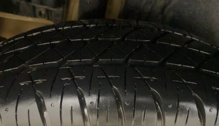 2012 Maruti Swift VDI, Diesel, Manual, 1,47,682 km, Right Rear Tyre Tread