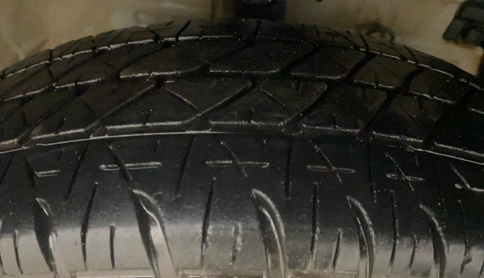 2012 Maruti Swift VDI, Diesel, Manual, 1,47,682 km, Right Front Tyre Tread