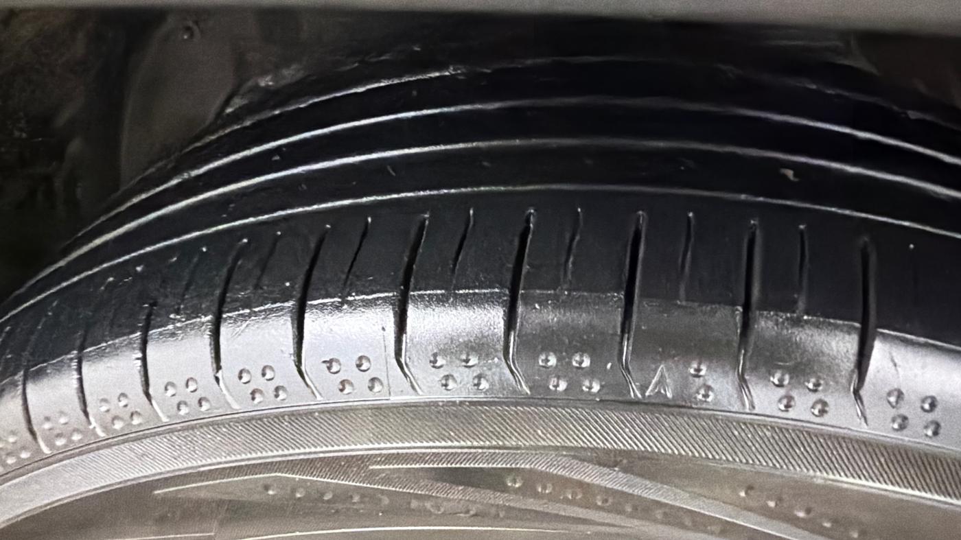 2023 MG HECTOR SHARP PRO 1.5 PETROL TURBO CVT PETROL, Petrol, Automatic, 53,128 km, Left Front Tyre Tread