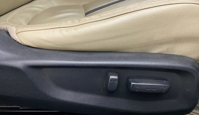 2019 Honda Civic ZX CVT PETROL, Petrol, Automatic, 89,808 km, Driver Side Adjustment Panel