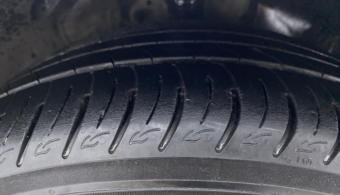 2019 Honda Civic ZX CVT PETROL, Petrol, Automatic, 89,808 km, Right Front Tyre Tread