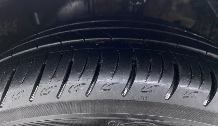 2019 Honda Civic ZX CVT PETROL, Petrol, Automatic, 89,808 km, Left Front Tyre Tread