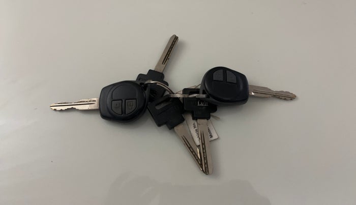 2015 Maruti Swift Dzire VXI, Petrol, Manual, 47,315 km, Key Close Up