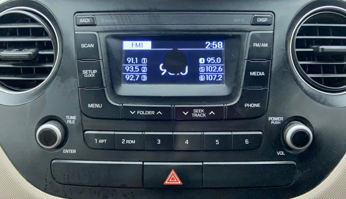 2016 Hyundai Grand i10 SPORTZ 1.2 KAPPA VTVT, Petrol, Manual, 87,714 km, Infotainment System