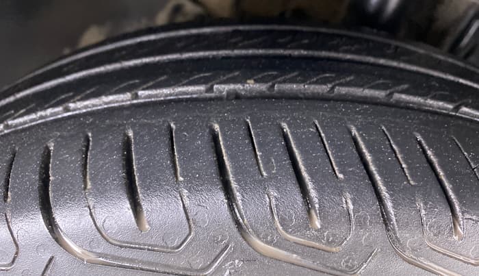 2021 Tata TIGOR XZ PETROL, Petrol, Manual, 39,895 km, Right Front Tyre Tread
