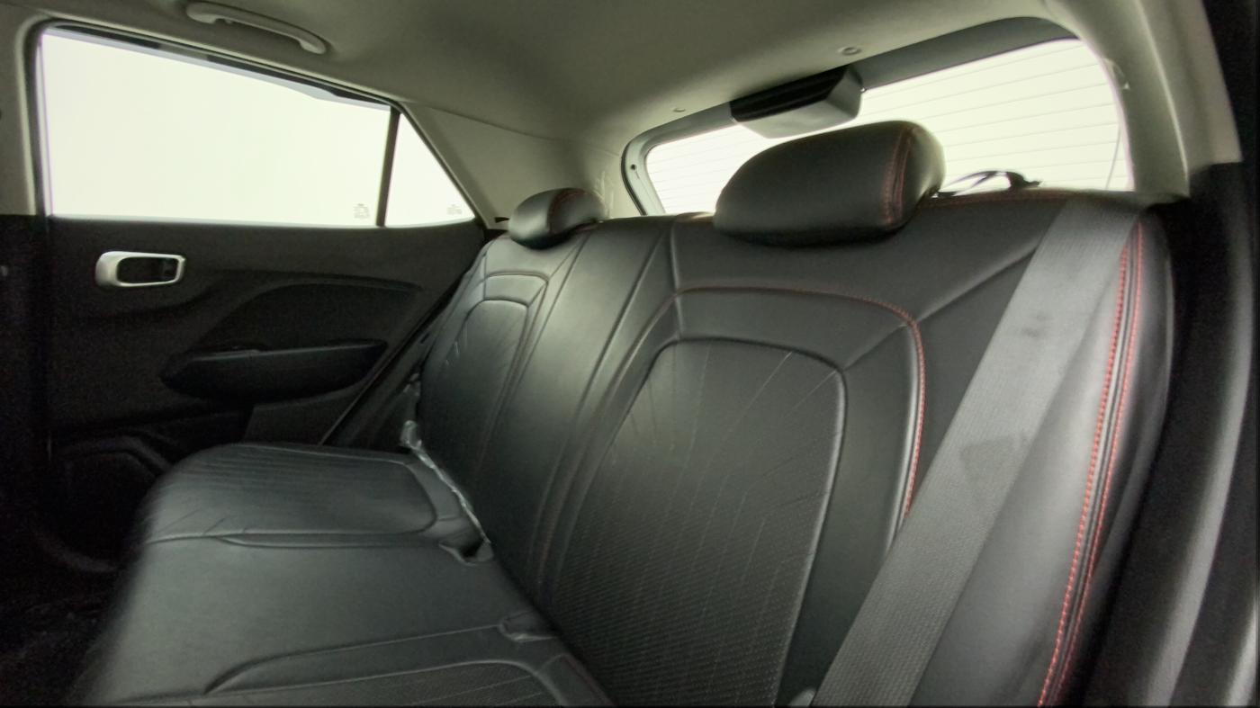 2022 Hyundai VENUE SX 1.5 CRDI, Diesel, Manual, 21,649 km, Right Side Rear Door Cabin