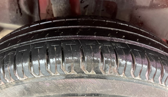 2020 Maruti Swift VXI AMT, Petrol, Automatic, 18,654 km, Right Rear Tyre Tread