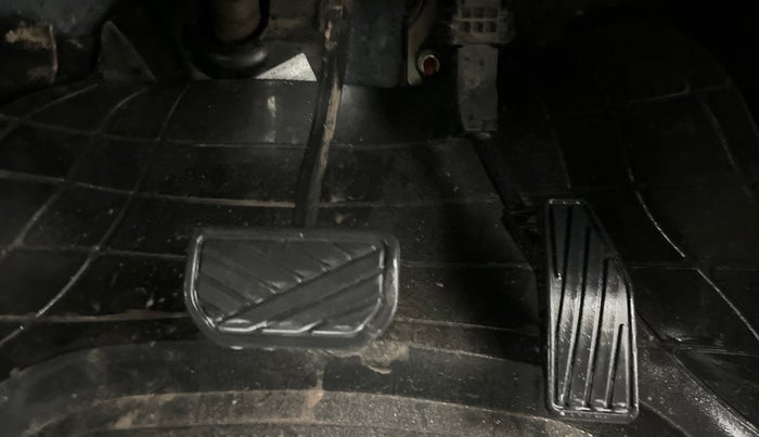 2020 Maruti Swift VXI AMT, Petrol, Automatic, 18,654 km, Pedals