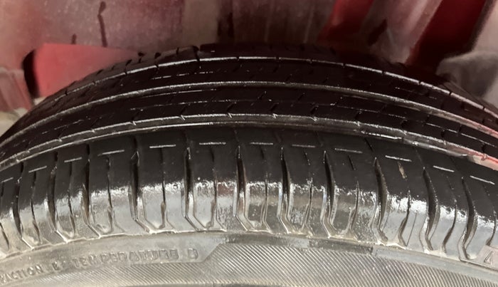 2020 Maruti Swift VXI AMT, Petrol, Automatic, 18,654 km, Left Rear Tyre Tread